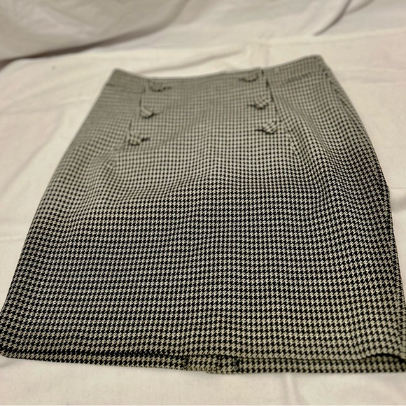 4 pcs multi  skirt, perfect for fall - Picture 3 of 6